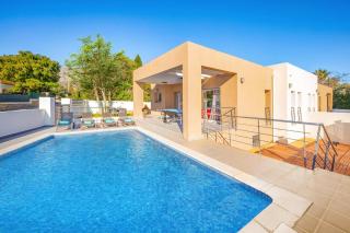 Villa Pomera Dos by Villa Plus - 9