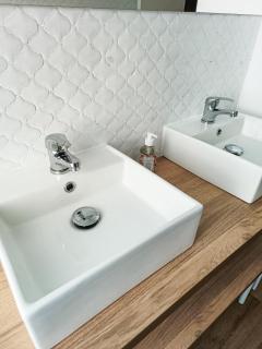 Appartement Proche Centre Ville / 3 Chambres - 9