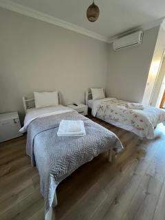 Lokal Ayvalık Guest Rooms - 6