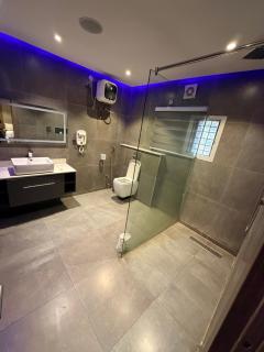 Sage Luxury Apartment - 3