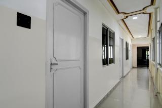 Hotel O Galaxy Inn - 8