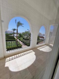 Modern apartment with a private specious roof - 8