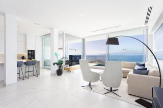 Crystal I Luxury Apartments by Hermosa Rentals - 4