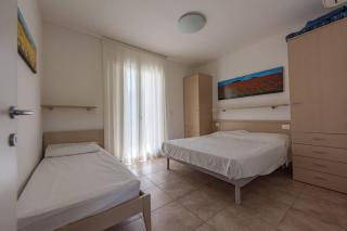 Comfortable family apartment with swimming pool - 6