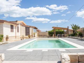 Holiday Home Villa Scrusciu Ri Mari- privater Pool- Noto by Interhome - 0