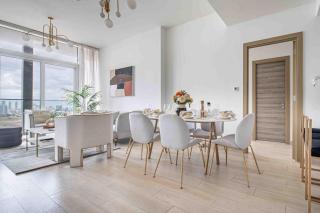 Frank Porter - Bloom Tower A - 7