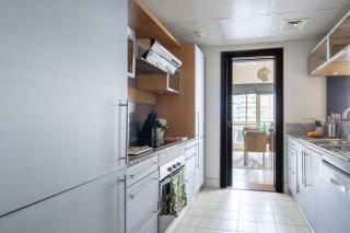 Frank Porter - Al Majara Tower 2 - Dubai - 2