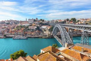 Camões Downtown with Parking - 6