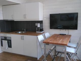 Holiday Home Holzhaus mit Terrasse- direkt an einer Bucht by Interhome - 4