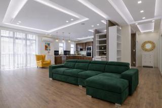 Cozy Apartment On Liberty Square - 4