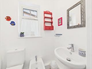 Seaside Home in Flushing & Parking - Falmouth - 7