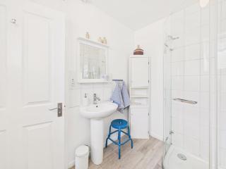 Seaside Home in Flushing & Parking - Falmouth - 5