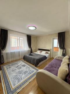 Уютная двухкомнатная квартира на Самал 1 напротив достык плаза - 0