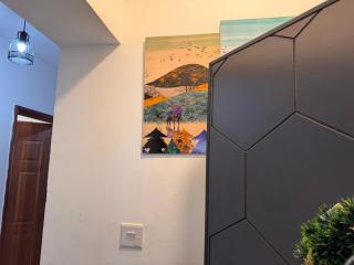 Deep cleaned studio - 9