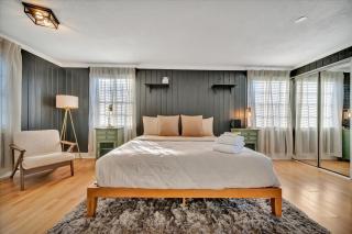 Swann Ave 2B Sleeps 6 Walk 2 Bayshore & Hyde Park - 0