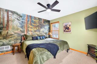 Updated in 2026 Barrel Sauna Hot Tub GameRoom - 1