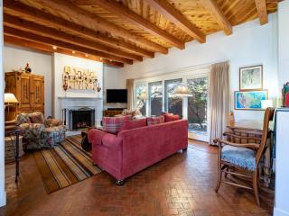 Puertas de Canyon Road by Kokopelli Property Management - 7