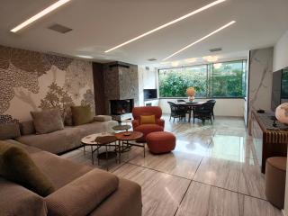 Sandy's Superior Suite - 6