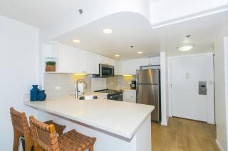 Ilikai Tower 1041 - 5