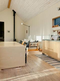 Hand-Built Cabin By The Sörmland Hiking Trail - 4