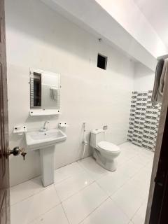 Guest House Near Agha Khan - 6