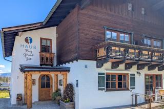 Haus BergGesundZeit Doppelzimmer Kärlingerhaus - 9