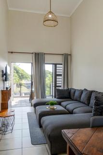 Cozy All-in-One Ocean View Apartment - 5