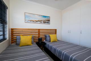 Cozy All-in-One Ocean View Apartment - 3