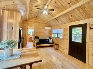 Cozy Coastal Cabin 5 - 9