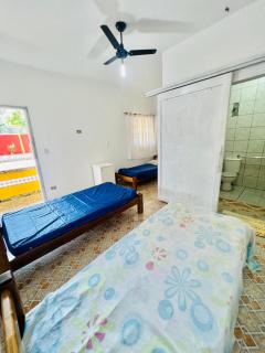 Quarto amplo em lindo condomínio, piscina e lazer - 1