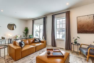 Half-Mi to the Triangle! Chic Emmaus Townhome - 6