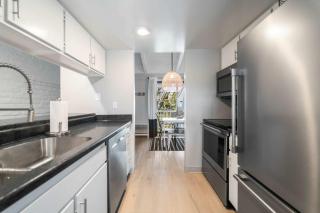 Lakeside Serenity - 2BR 1BA Clear Lake Escape - 8