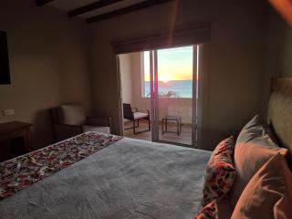 Dmytri's Original La Fonda Restaurant & Hotel - 2