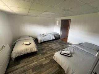 La Chaume Centre village Magny-Cours 2 chambres 5 personnes ou 3 chambres 8 personnes - 1