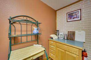 Boat Dock and Fire Pit Sunset Cove Lakefront Gem - 1