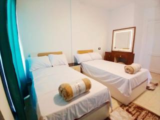 Revive at nice flat at criss resort swimming pool - 9