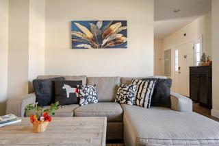 Perfect Family Getaway! Steps from Attractions - 3