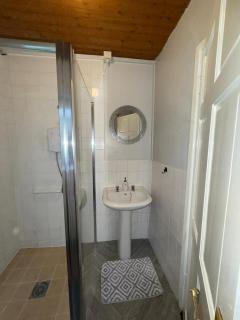 Lovely Derry House - 4