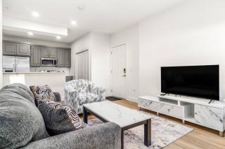 Stylish Suite Near Bathhouse & Downtown! Suite 104 - 6