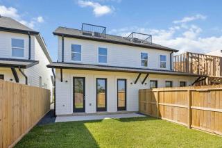 The Briscoe Boutique - 1