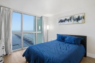 Luxurious Waterfront Condo at Alta Mar - 7