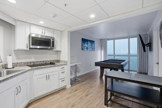 Luxurious Waterfront Condo at Alta Mar - 3