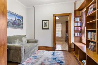 Chateau d'Vine Victorian Farmhouse - 3