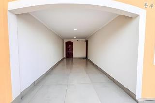 Casa espaçosa, 3 quartos com ar + 2 vagas - 1