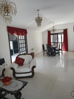 Casa amplia con garaje en Tarija - 8