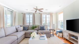 Sea Shell by AvantStay Breezy Beachside Getaway w Rooftop Deck 6 BRs - 4