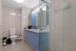 Golden Arcade - Views Games Vibes - 1