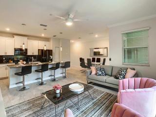 Dazzling Thematic 4BR with Waterpark & Private Pool - 1