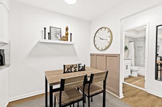 Cozy Modern 1BR Close to Downtown - 7