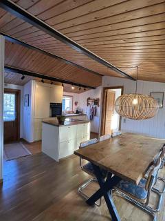 Cozy Holiday Home Near The Beach - 3